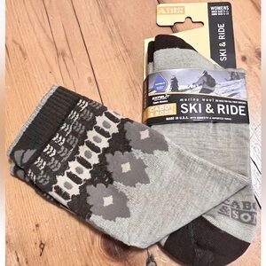 NWT - CABOT & SONS Ski & Ride Merino Wool Women’s Socks / Shoe 6-10 Sock 9-11
